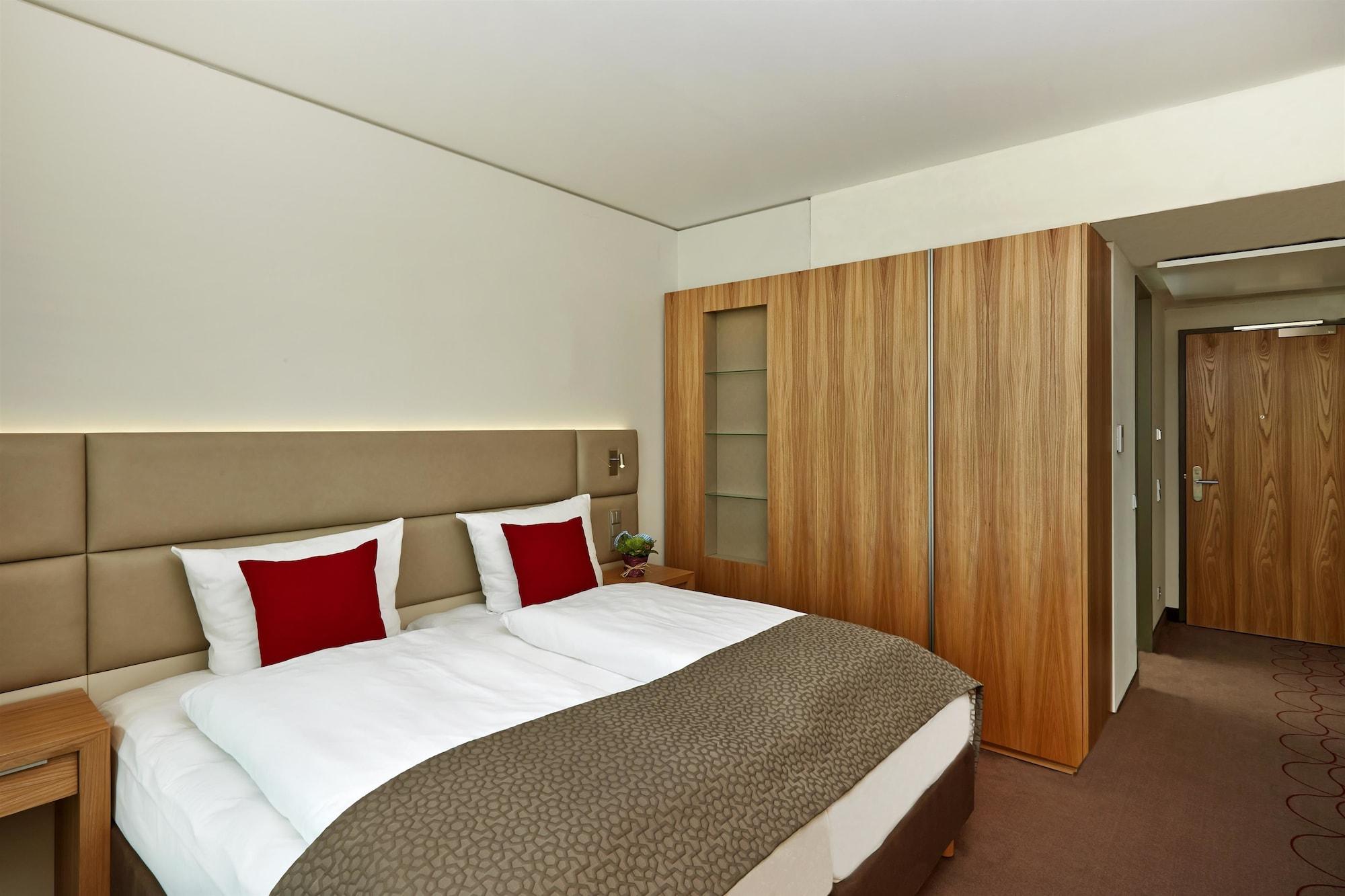 H4 Hotel Muenchen Messe Exterior photo